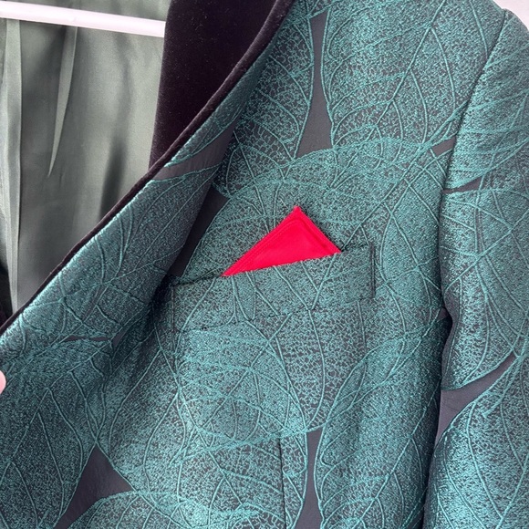 Gentleman’s Guru Fancy Emerald Green Tuxedo Black Velvet Lapel Formal Black Tie - Picture 10 of 16